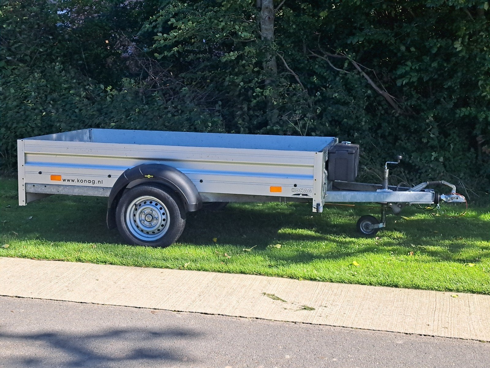 GEREMDE ALUMINIUM HUMBAUR ENKELAS BAKWAGEN 1300 KG € 1150, Ophalen, Gebruikt