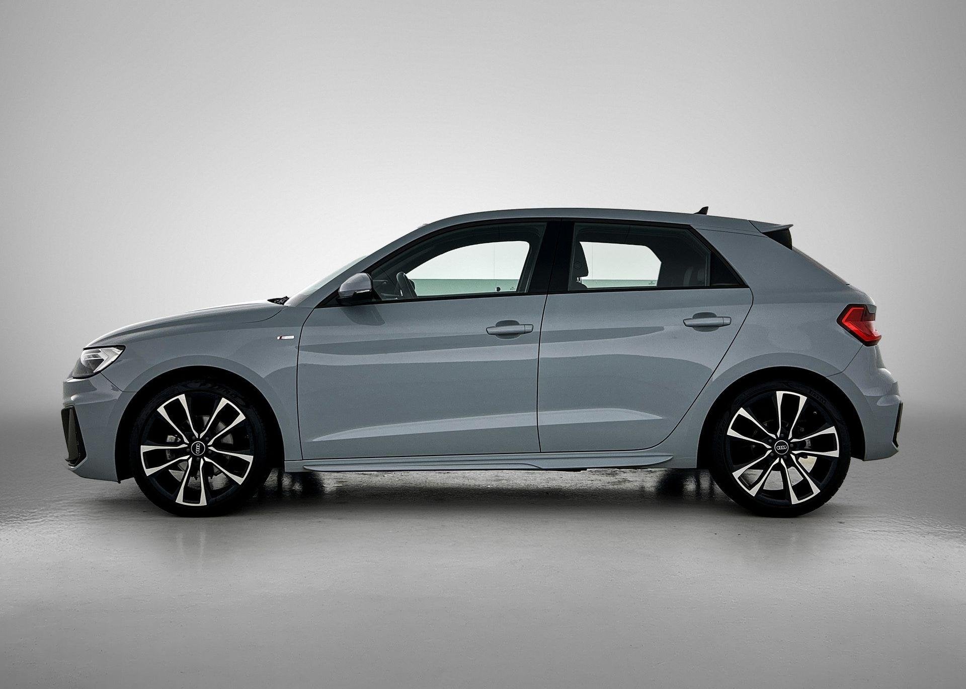 Audi A1 Sportback 30 TFSI S edition 110 PK | S-line | Naviga, Auto's, Audi, 12 maanden, Leder en Stof, 49 €/maand, Origineel Nederlands