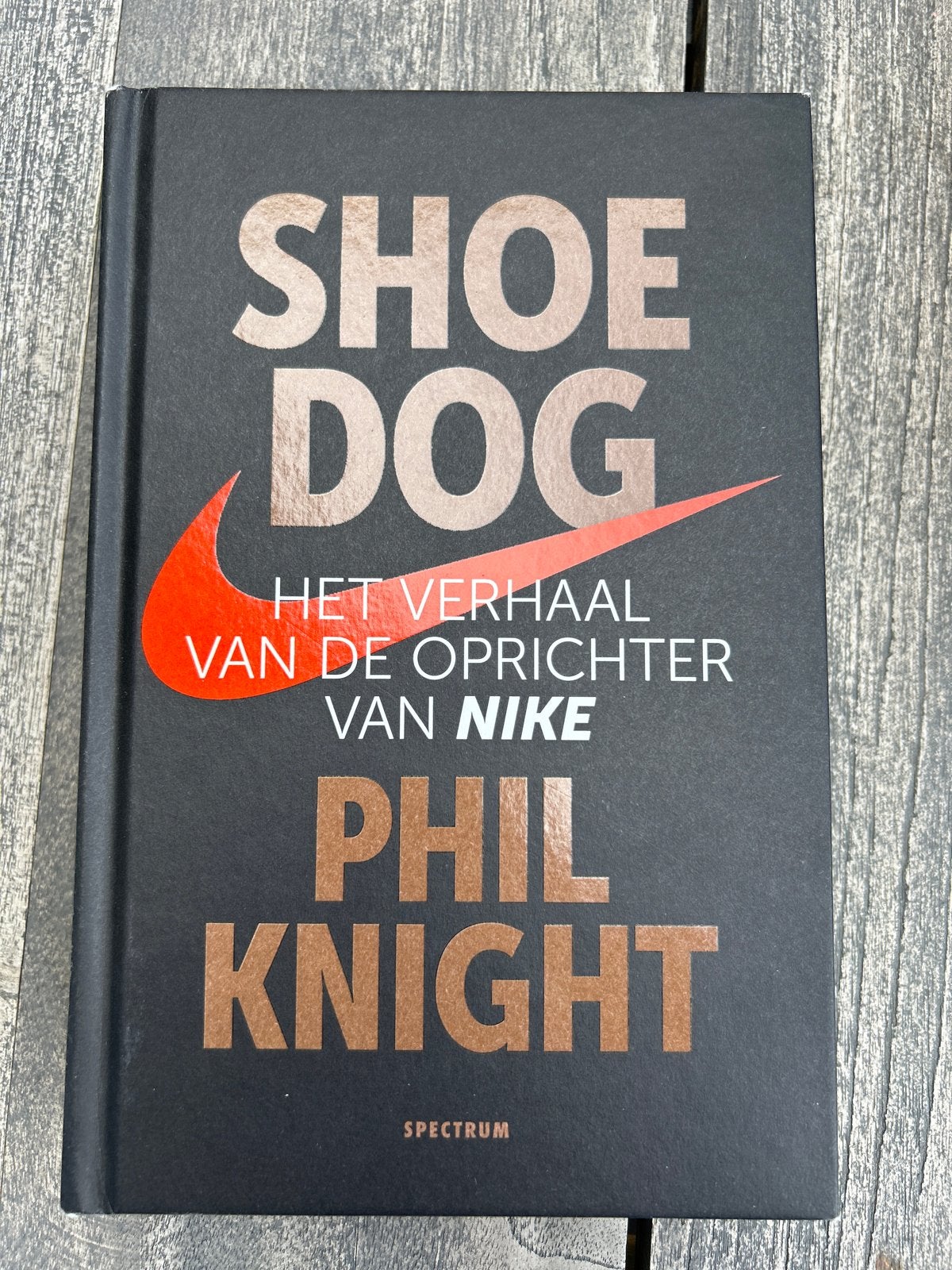 Shoe Dog: Het verhaal van de oprichter van Nike - Phil Knigh, Ophalen of Verzenden, Zo goed als nieuw, Sport