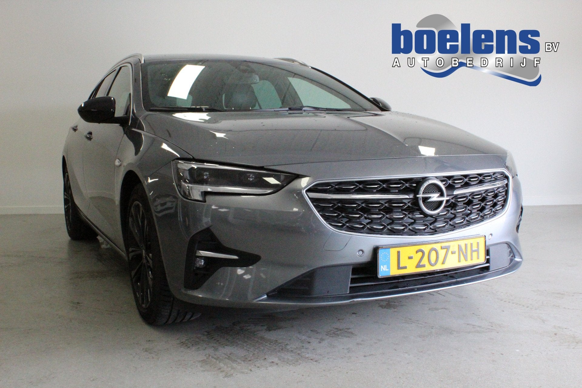 Opel Insignia Sports Tourer 2.0 Turbo Business Elegance | HA, Gebruikt, 4 cilinders, 2000 kg, Leder en Stof