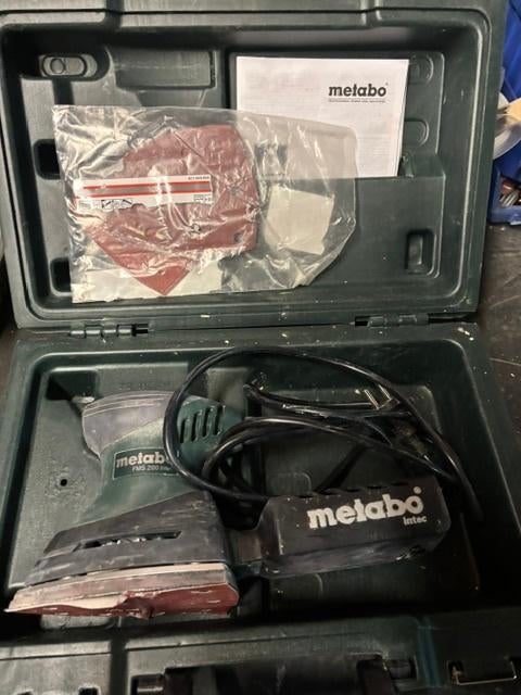 Metabo schuurmachine, Doe-het-zelf en Verbouw, Gereedschap | Schuurmachines, Zo goed als nieuw, Vlakschuurmachine, Minder dan 600 watt