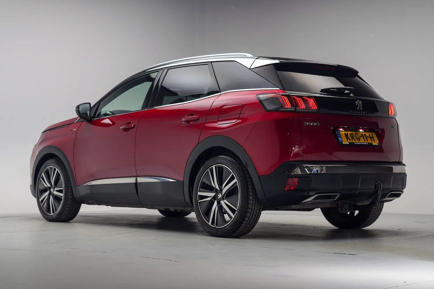 Peugeot 3008 1.6 HYbrid 225pk GT Aut. [ LED Trekhaak Apple/A, Auto's, Bedrijf, Hybride Elektrisch/Benzine, 71 km/l, SUV of Terreinwagen