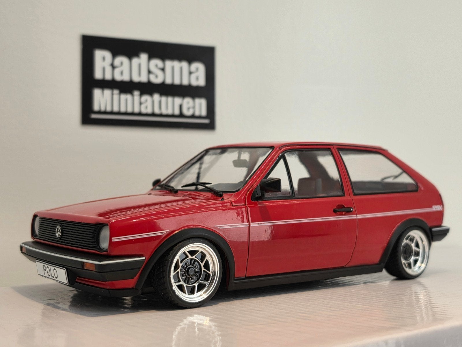 Volkswagen Polo Mk2 Coupe - Verlaagd + ATS - 1:18 MCG, ModelCarGroup custom by Radsma Miniaturen, Auto, Nieuw, Ophalen of Verzenden
