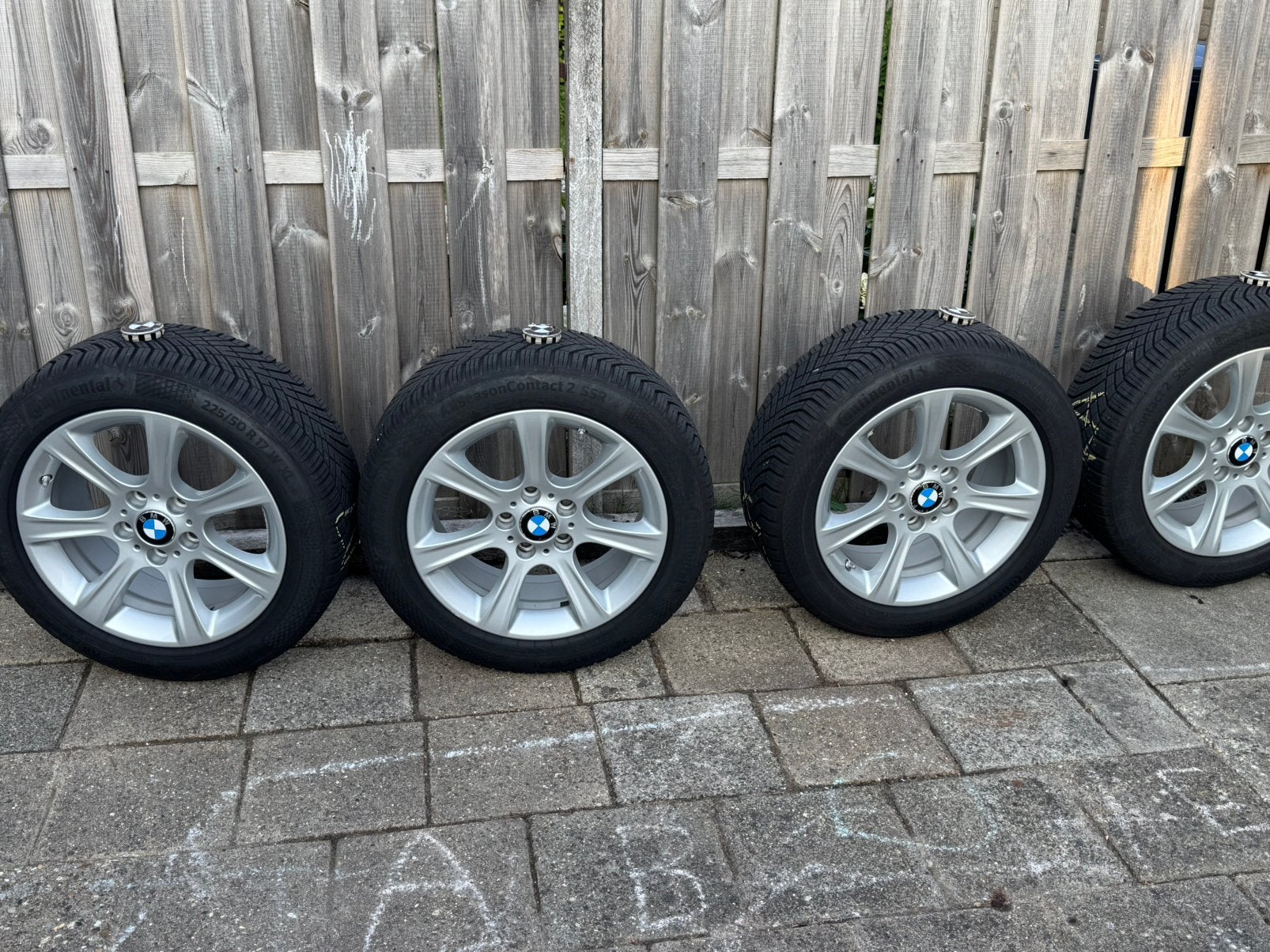Originele BMW 17 inch velgen Continental AllSeasonContact 2, Auto-onderdelen, Banden en Velgen, Ophalen, Gebruikt, Banden en Velgen