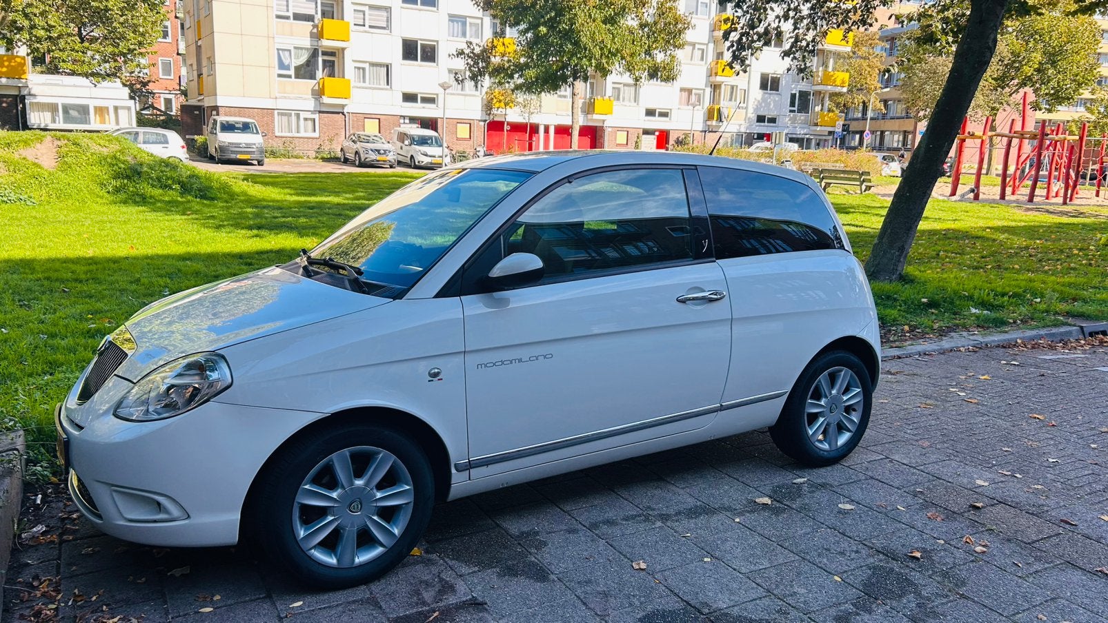 Lancia Ypsilon 1.4 8V 2009 Wit, Auto's, Voorwielaandrijving, 4 cilinders, Wit, Handgeschakeld