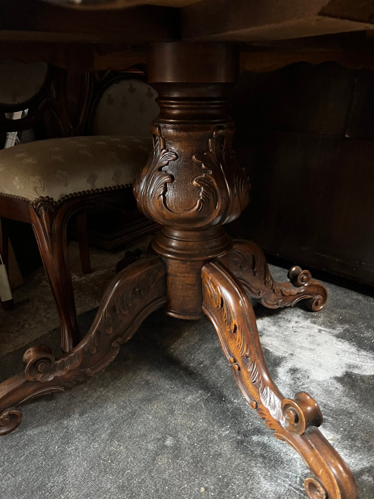Barok eethoek met 4 stoelen in goede staat, Ophalen