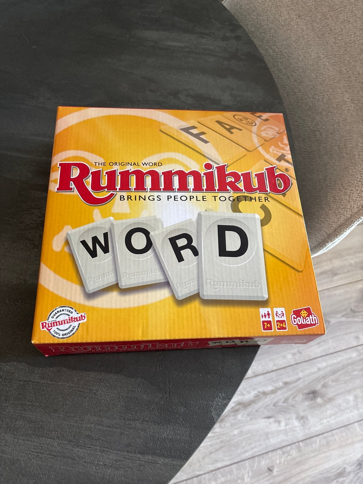 Rummikub Word - Het originele woordspel, Hobby en Vrije tijd, Gezelschapsspellen | Bordspellen, Drie of vier spelers, Ophalen of Verzenden