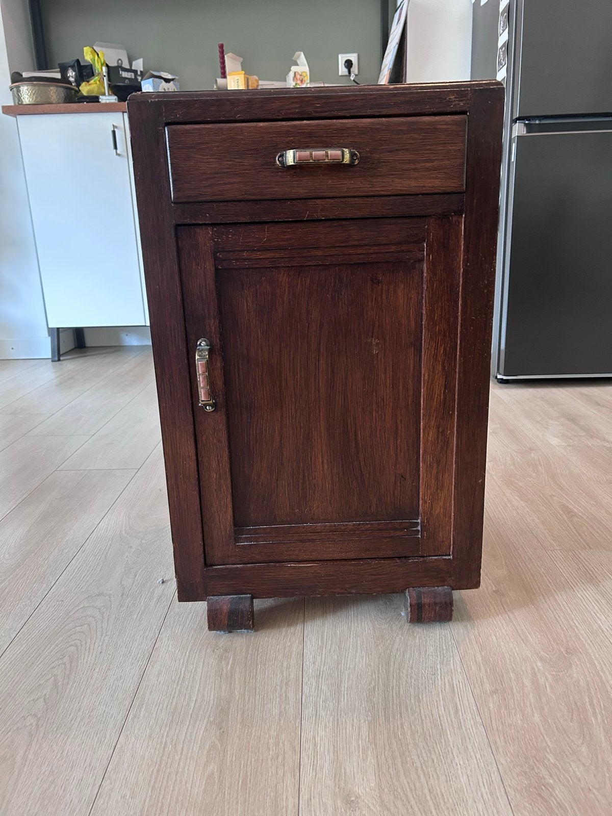 Vintage houten nachtkastje met lade en deurtje, Ophalen