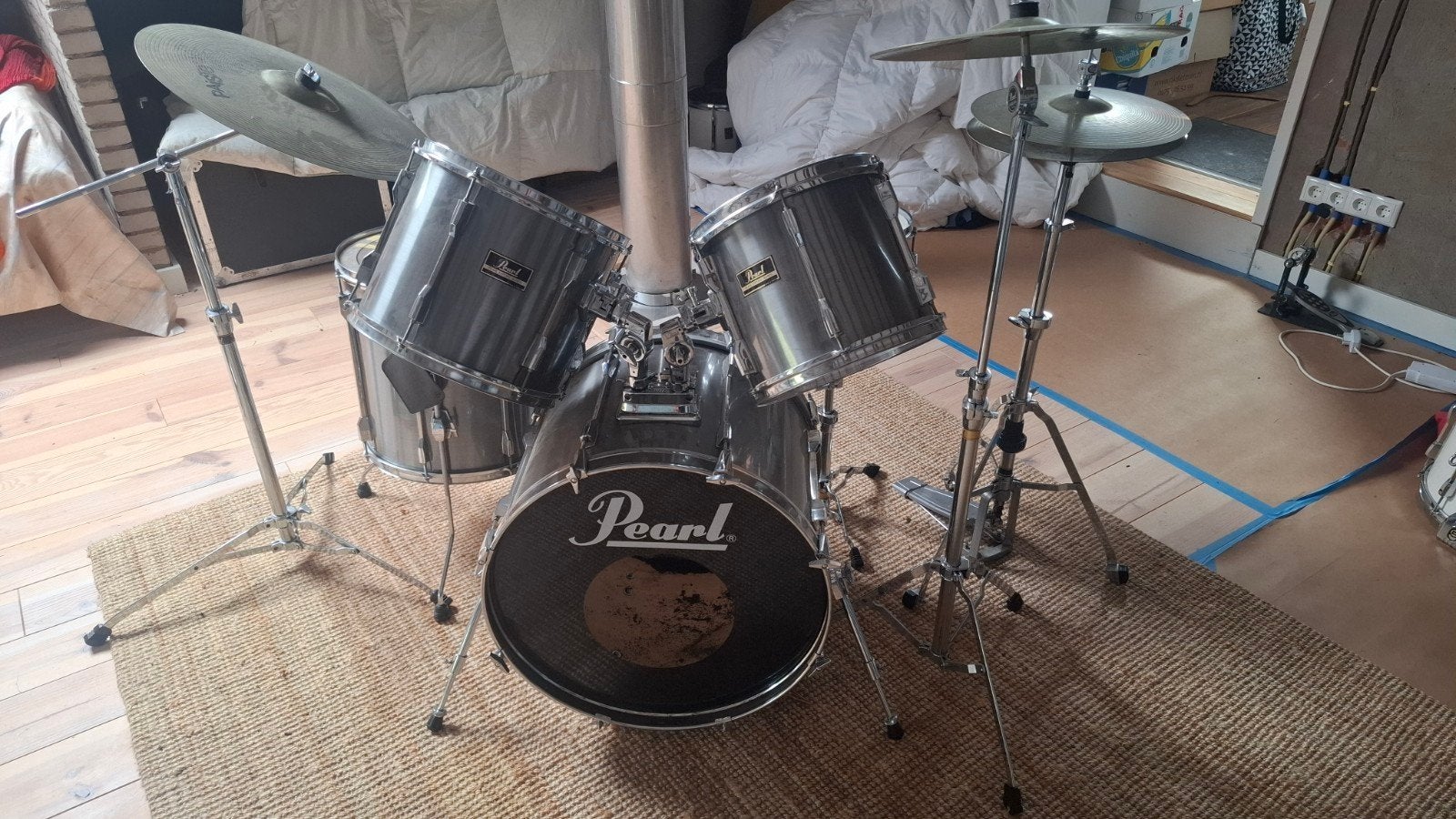 Drumstel met Bekkens en tassen. In prijs verlaagd!, Ophalen, Gebruikt, Pearl