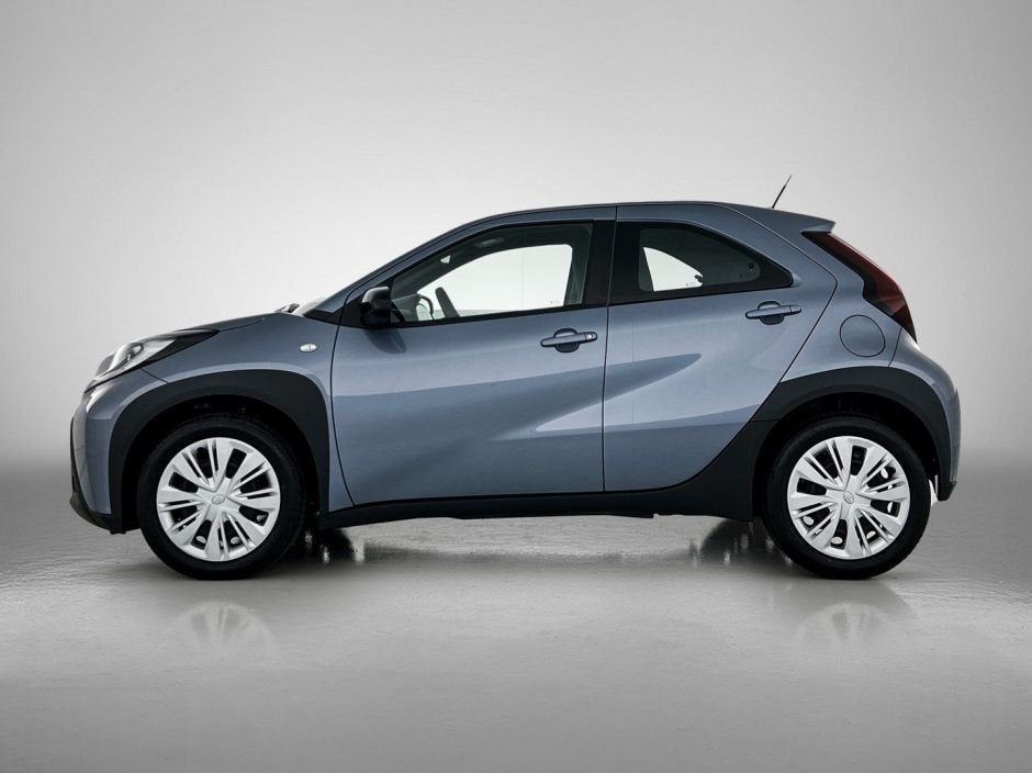 Toyota Aygo X 1.0 VVT-i MT Play Nieuwe auto| Apple Carplay/A, 12 maanden, Stof, 920 kg, 4 stoelen