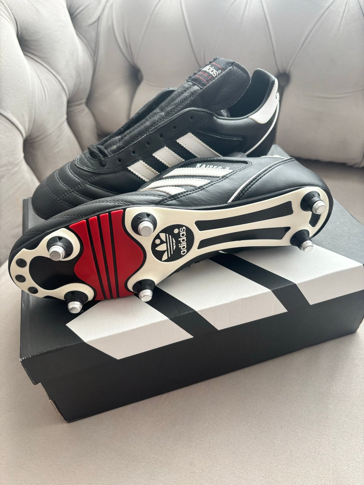 Nieuwe Adidas Kaiser 5 voetbalschoenen - Maat 43 1/3, Maat XS of kleiner, Schoenen, Nieuw, Ophalen of Verzenden