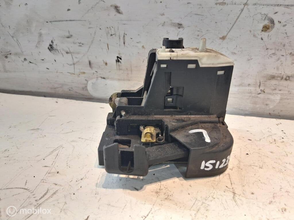 Deurslot mechaniek Lv Renault Clio II ('98-'08), Auto-onderdelen, Gebruikt, Renault, Ophalen of Verzenden, Renault