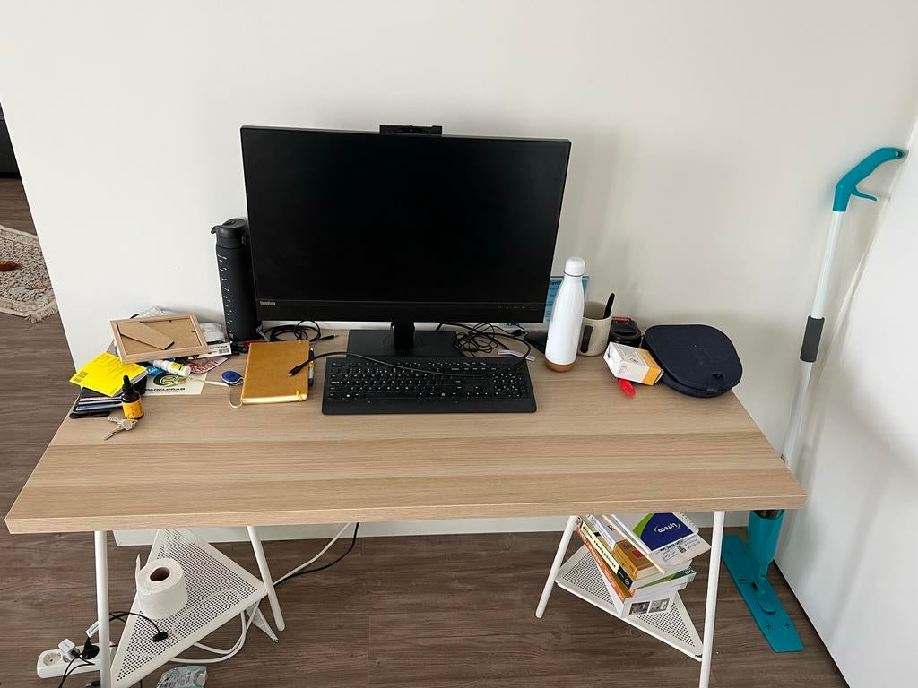 IKEA Bureau (140cm) - Zo goed als nieuw, Ophalen, Zo goed als nieuw, IKEA