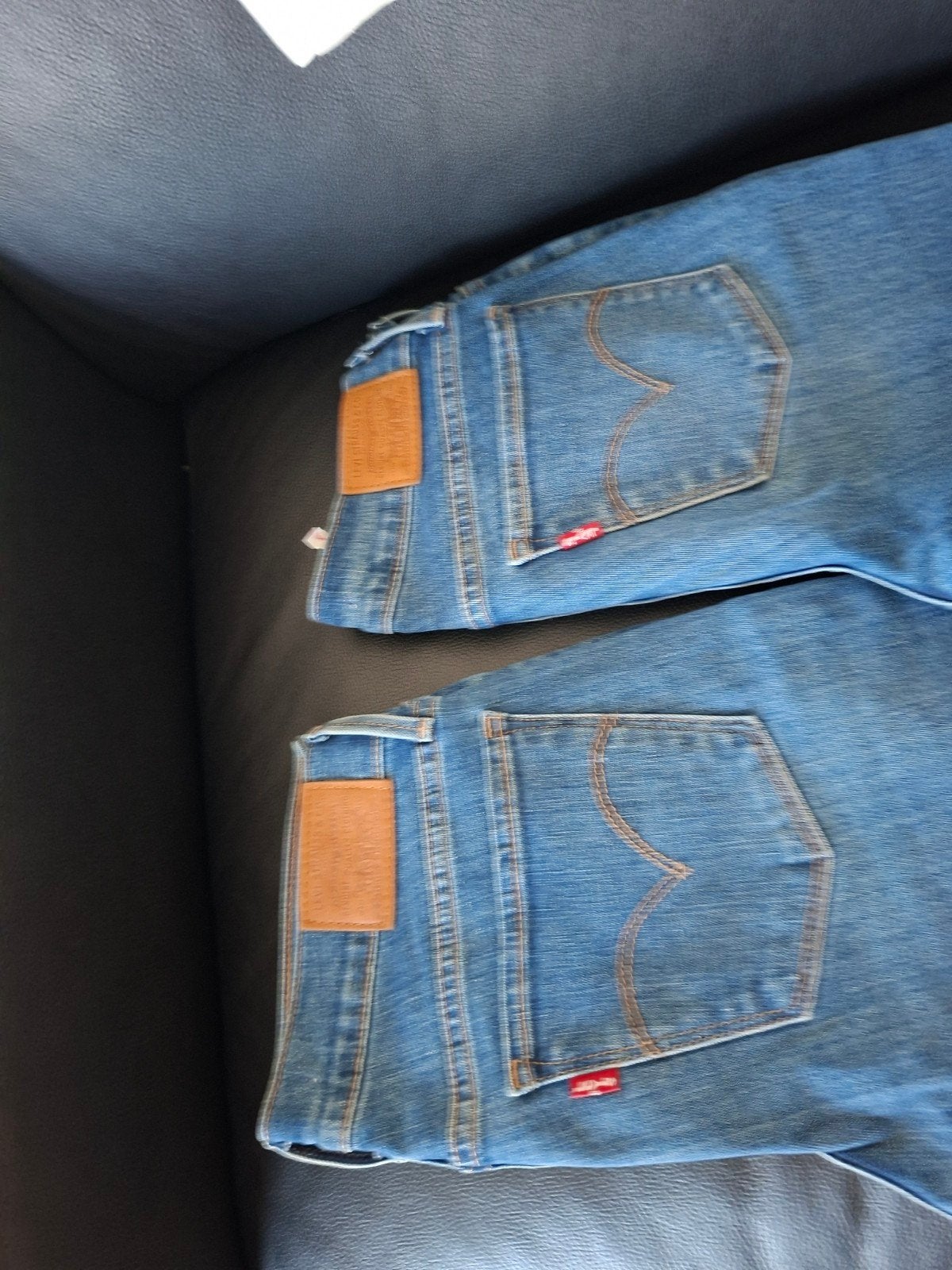 2 levis jeans maat 26  lengte  28 en lengte 30, Ophalen of Verzenden, Zo goed als nieuw, Blauw, W27 (confectie 34) of kleiner