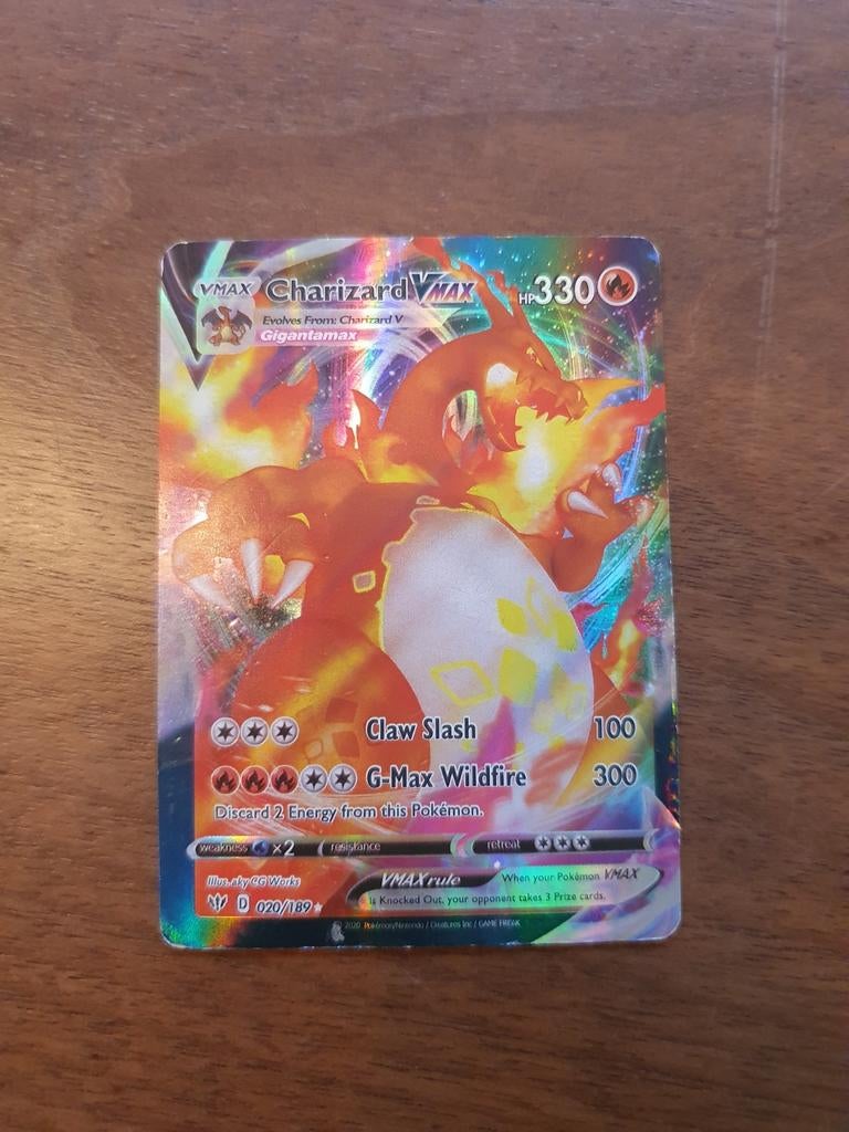 Charizard VMAX Pokémon Kaart - D 020/189, Ophalen of Verzenden, Gebruikt, Losse kaart, Foil