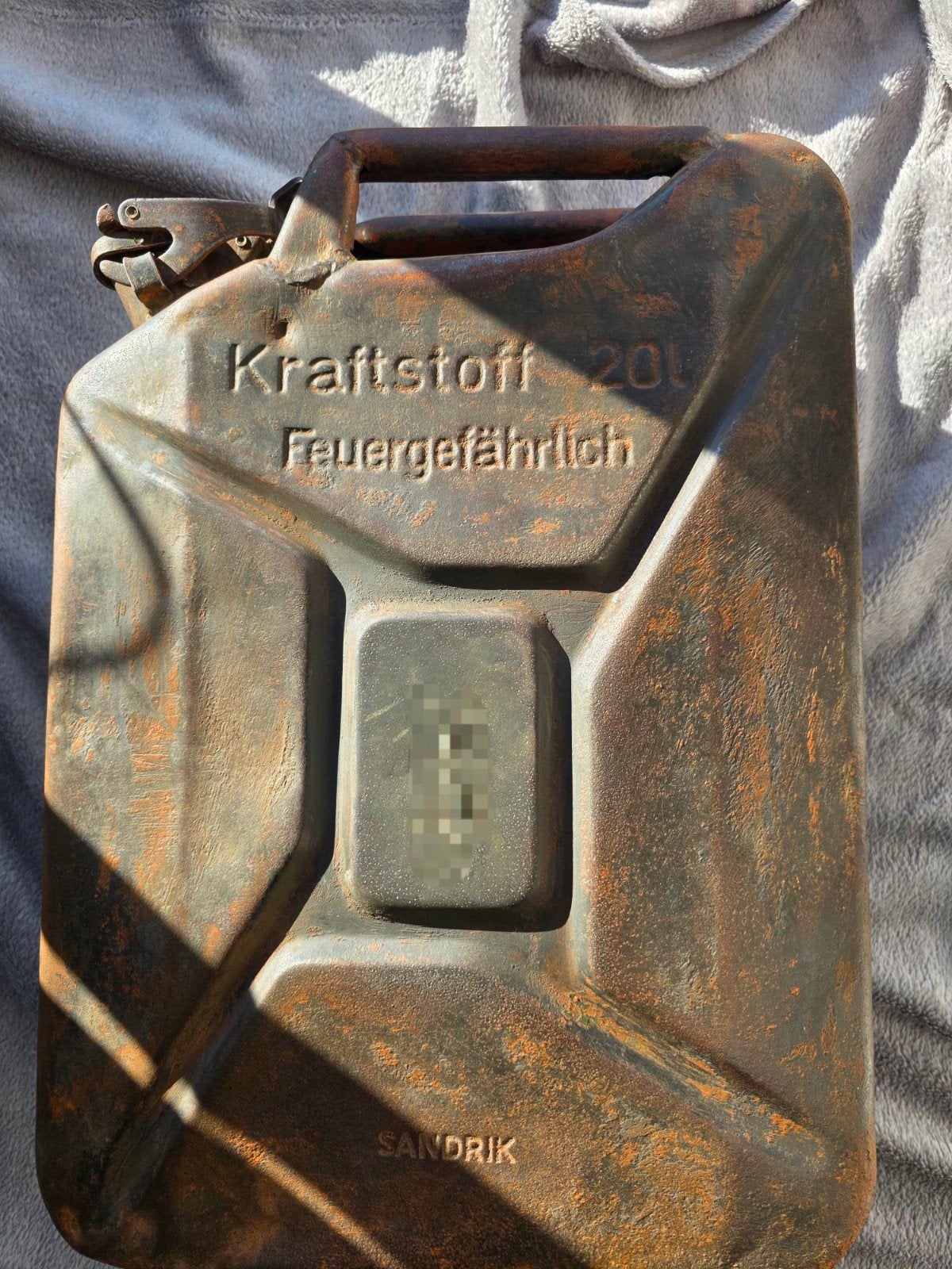Duitse sandrik jerrycan, ww2, Ophalen of Verzenden, Duitsland, Hulzen of Bodemvondsten