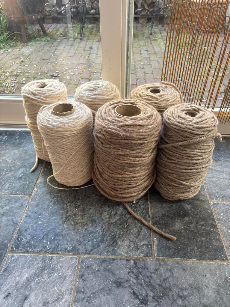 Grote bollen ruwe wol - Maison de Bonneterie, Ophalen, Gebruikt, Breien of Haken, Wol of Garen
