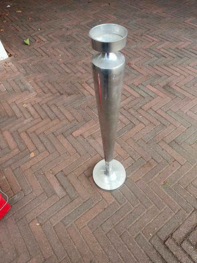 Stijlvolle aluminium kandelaar, modern design, Gebruikt, 50 tot 75 cm, Ophalen of Verzenden, Metaal
