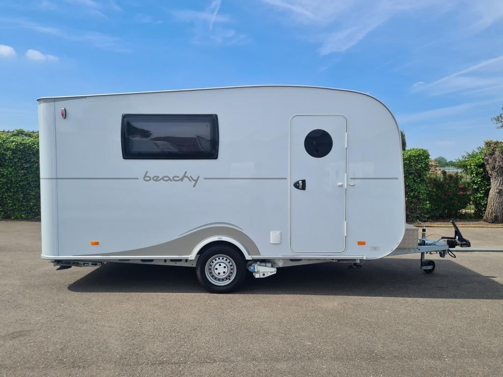Hobby Beachy 450 ( incl. stallingsmogelijkheid ), Caravans en Kamperen, Caravans, Rondzit, Hobby, Schokbreker, Bedrijf