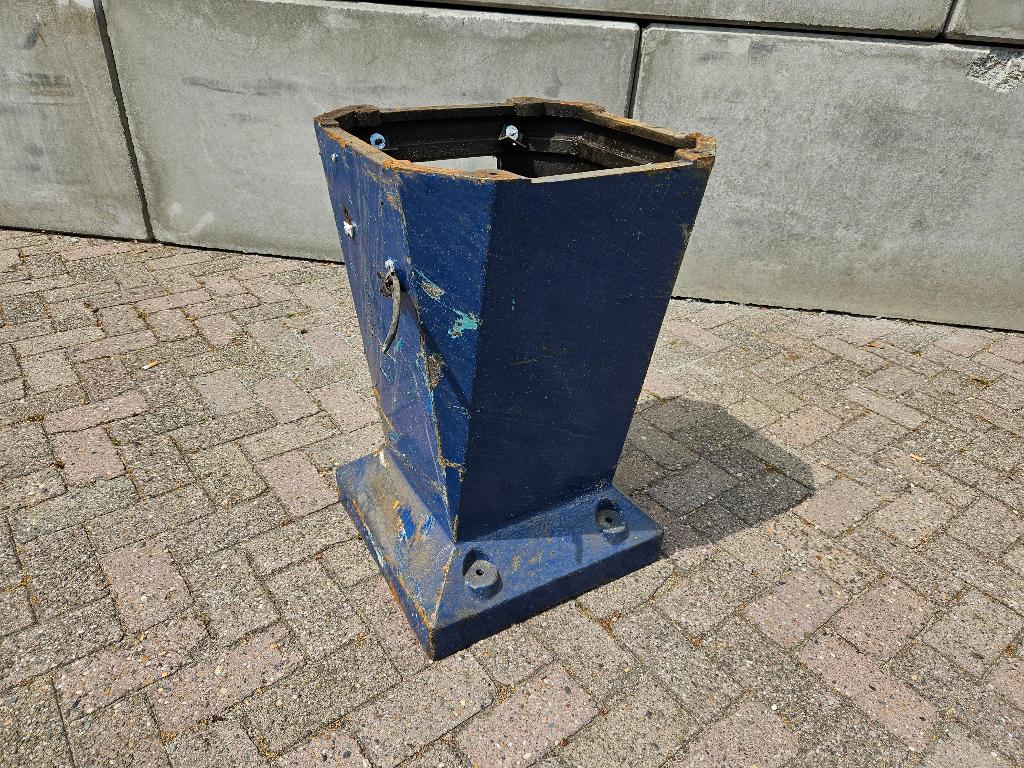 Gietijzeren Bewo zaagmachine poot Hoog 74 cm, Antiek en Kunst, Ophalen