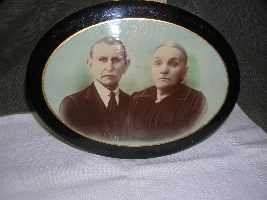 foto op metalen plaatje lijstje tintype (?) 20 x 15 cm., Antiek en Kunst, Curiosa en Brocante, Ophalen of Verzenden