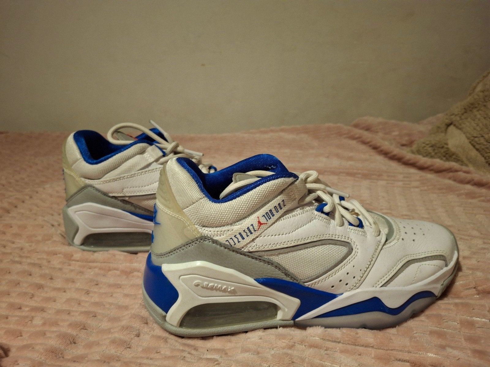 Nike airmax Jordans schoenmaat 38, Ophalen of Verzenden, Zo goed als nieuw, Wit, Sneakers of Gympen