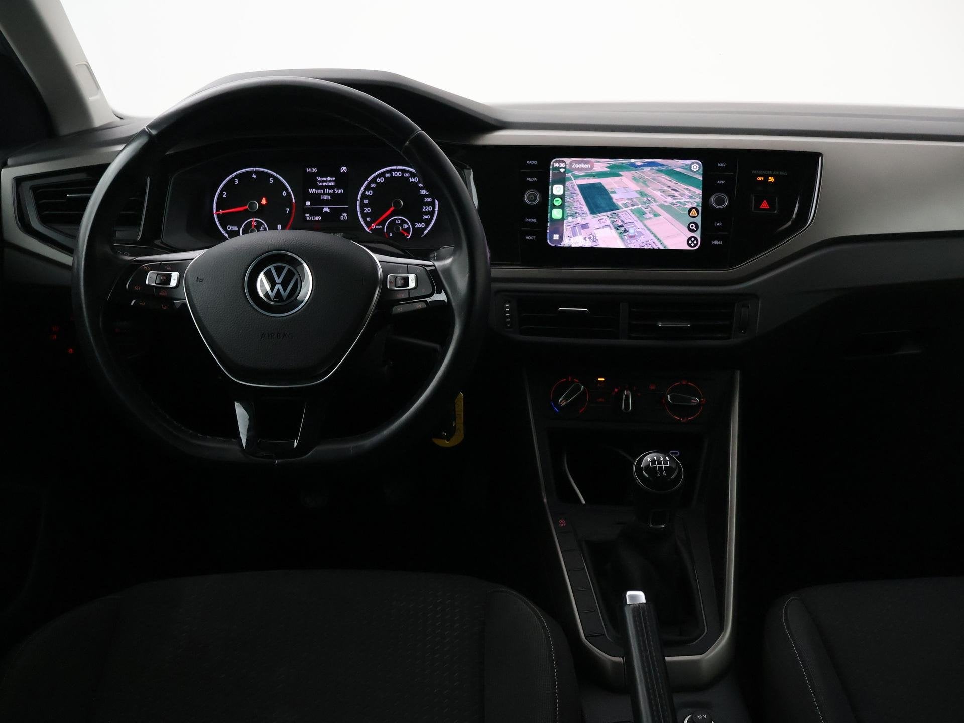 Volkswagen Polo 1.0 TSI R-LINE EDITION + APPLE CARPLAY | AND, Voorwielaandrijving, Gebruikt, Start-stop-systeem, 49 €/maand