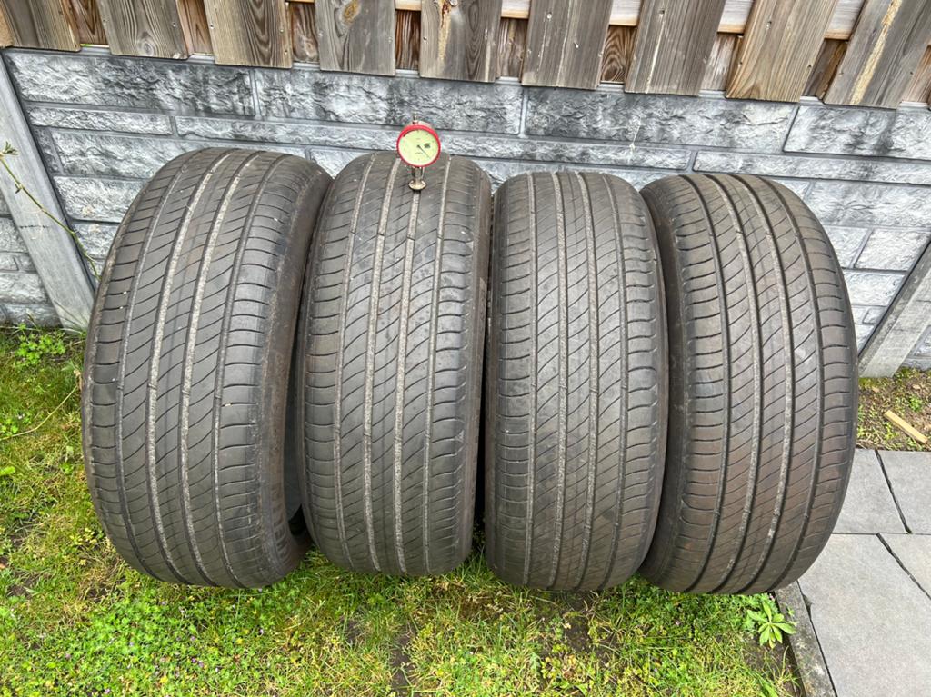4 Michelin zomerbanden 235 45 20, Gebruikt, Ophalen of Verzenden, 235 mm, Band(en)