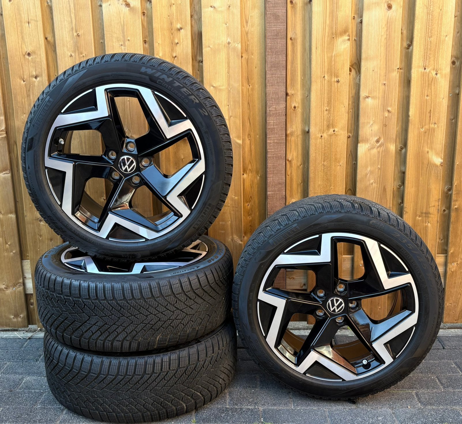 18" originele VW Passat B9 B8 Coventry Pirelli winterbanden, Ophalen, 18 inch, Gebruikt, Banden en Velgen