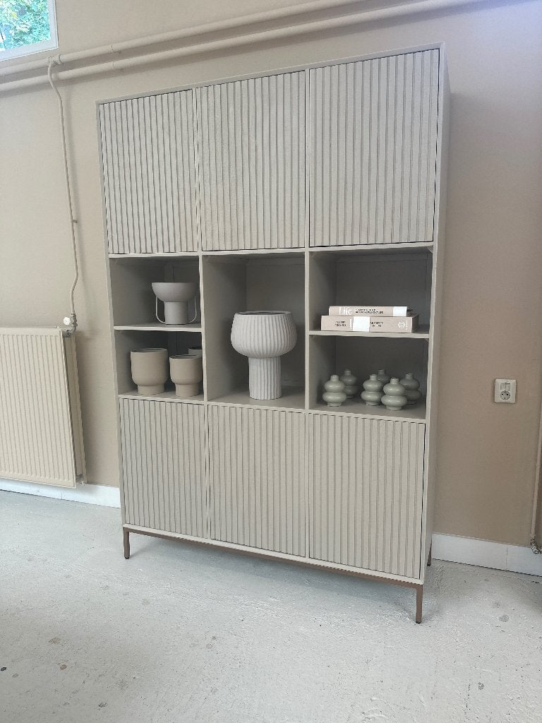Vakkenkast Madison - showmodel - beige, Ophalen, Japandi, Met deur(en), 100 tot 150 cm