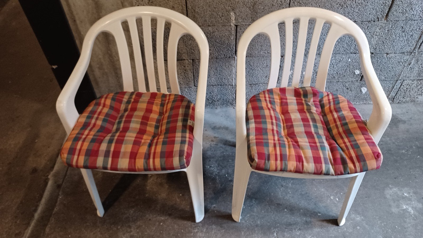 Witte kunststof kuipstoelen, Ophalen, Wit, Kunststof