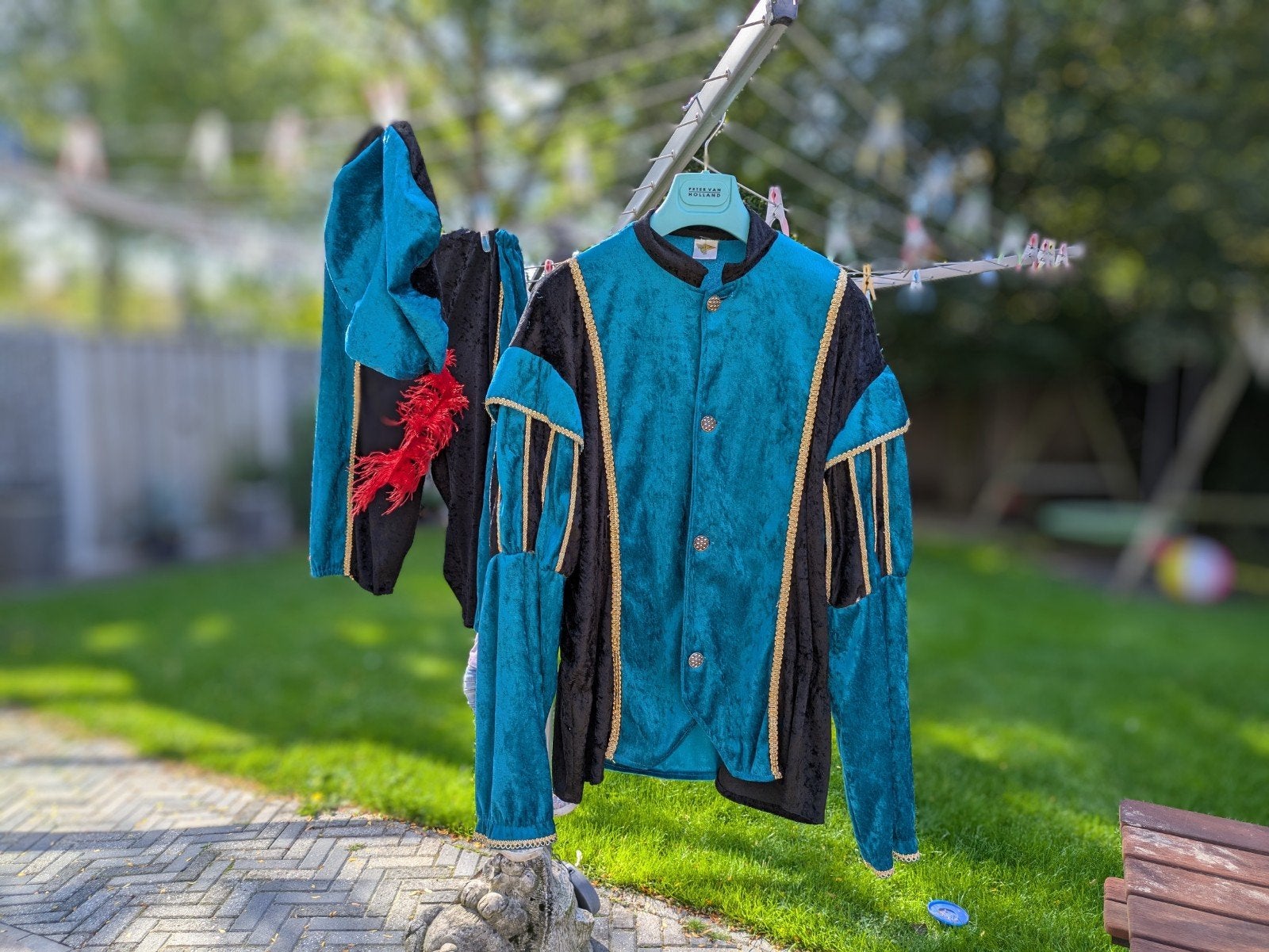 Mooi pietenpak met broek en muts, Diversen, Ophalen of Verzenden, Zo goed als nieuw