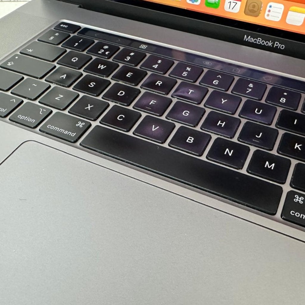 Apple Macbook Pro 16 2019 | Core i7 | 16GB | 512SSD | gebrui, Apple, Gebruikt, Support@apple.com, One Apple Park Way
Cupertino, CA 95014
United States