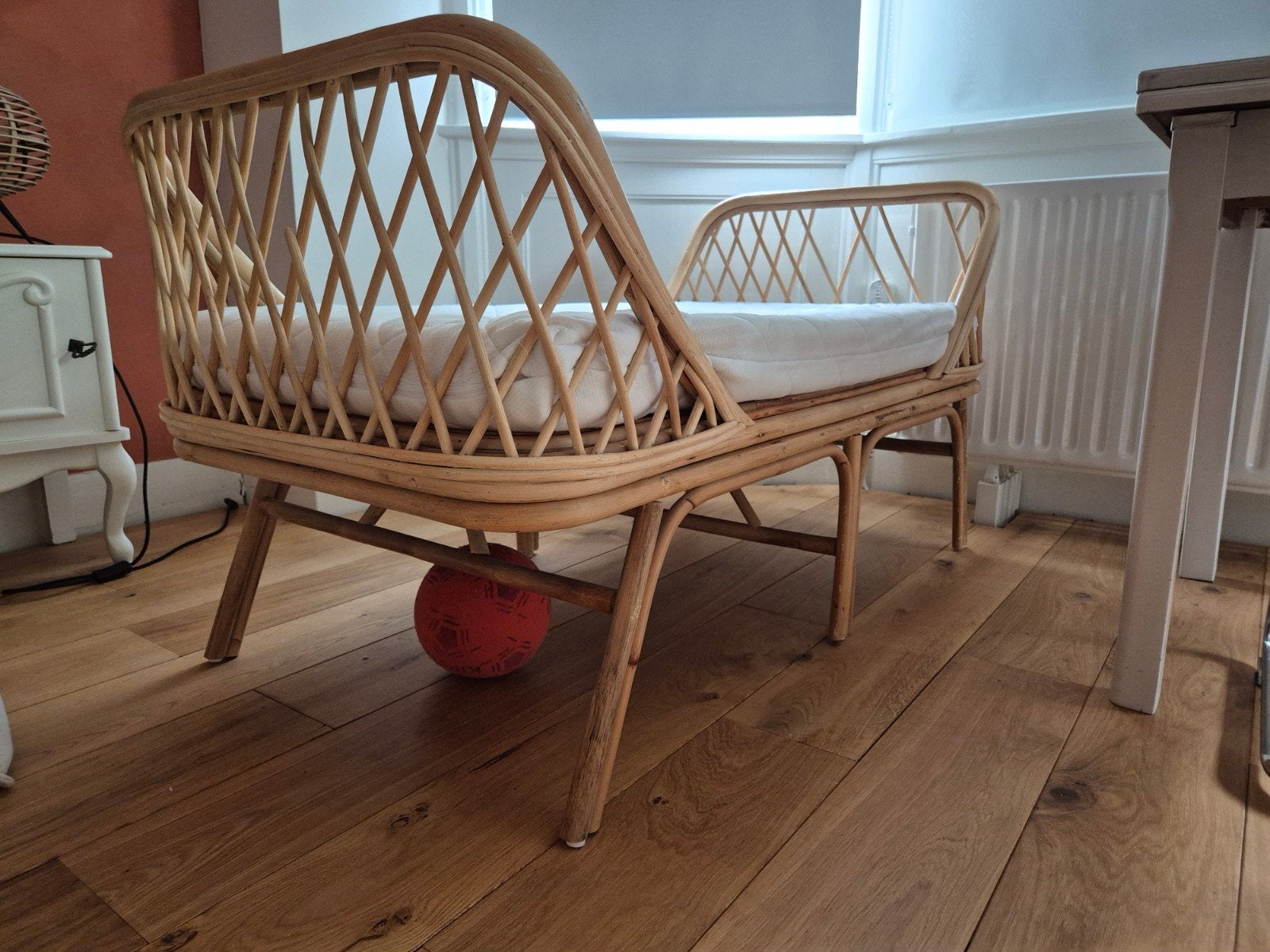 Rotan bed met matras 70x140, Ophalen, Gebruikt, Ledikant