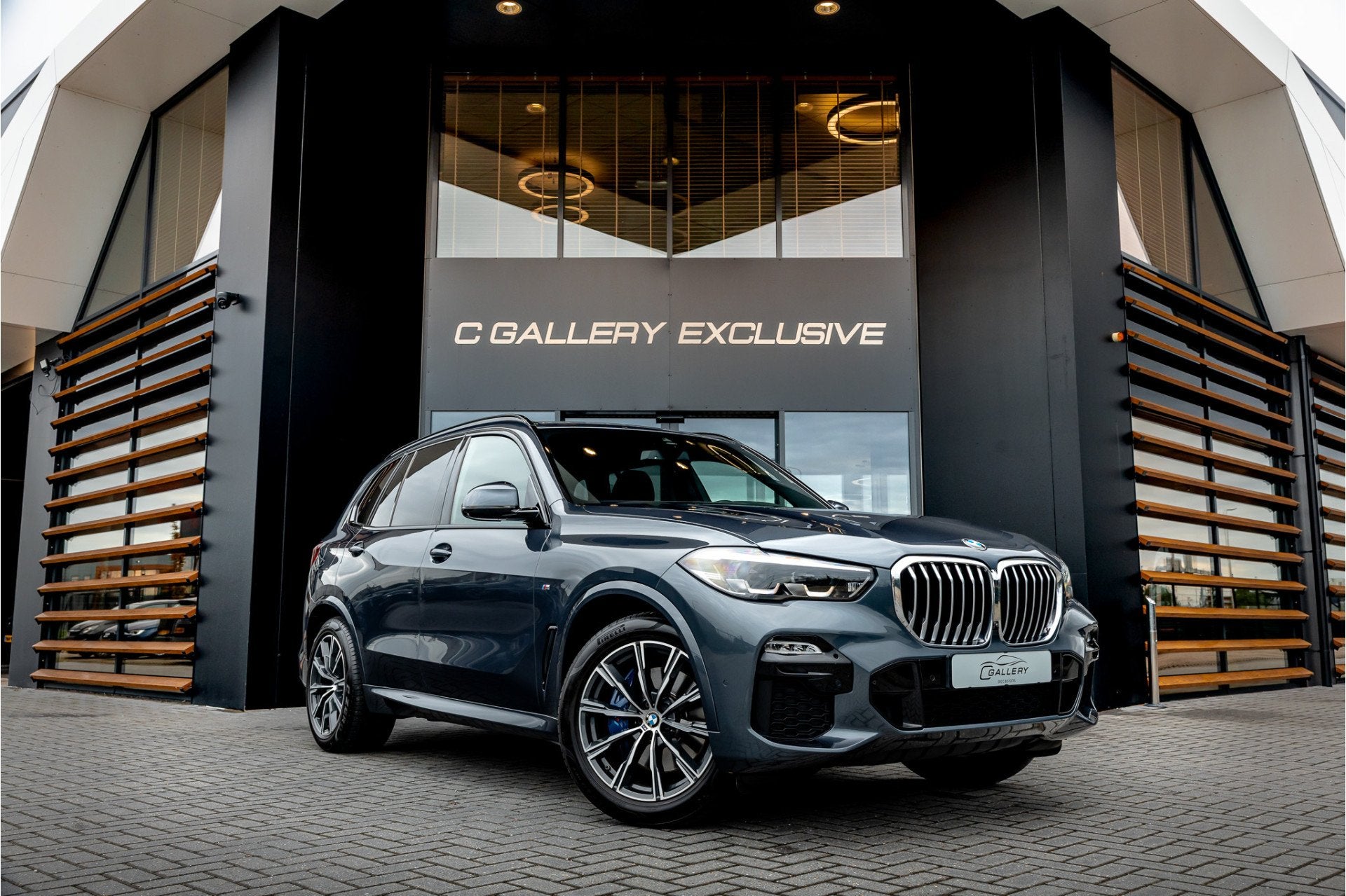 BMW X5 xDrive30d High Executive - M Sport | Swarovski | H&K, Auto's, Automaat, Dealer onderhouden, Gebruikt, 2993 cc