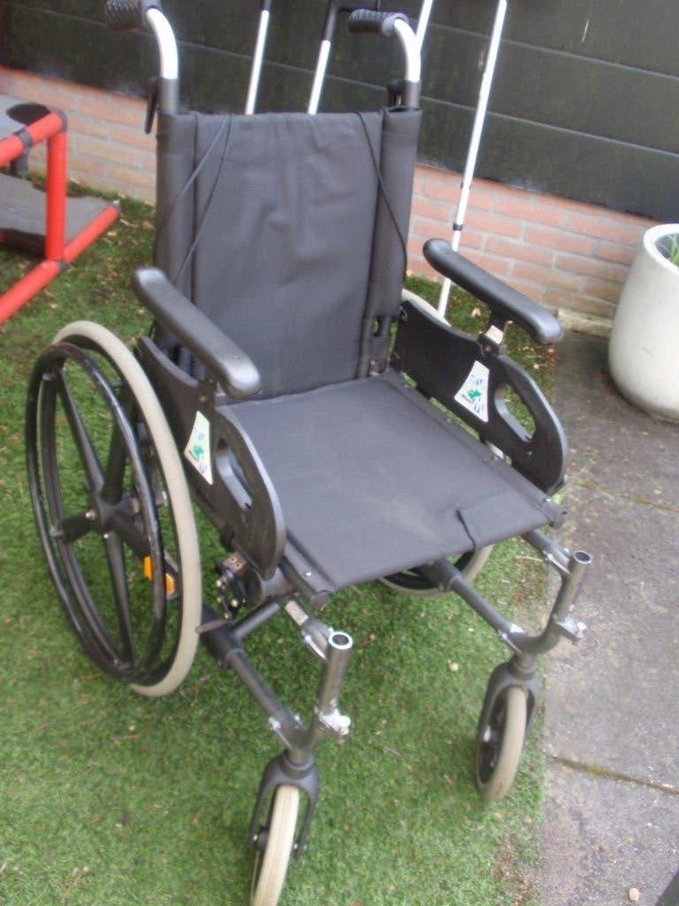 rolstoel zonder voetsteunen, Diversen, Rolstoelen, Ophalen, Inklapbaar, Gebruikt, Duwrolstoel