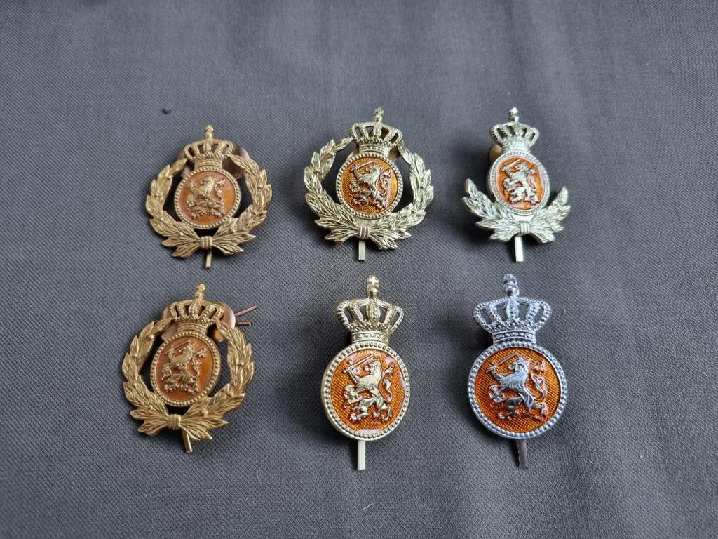 6 oude petemblemen koninklijke landmacht, Verzamelen, Ophalen of Verzenden, Landmacht, Nederland, Embleem of Badge