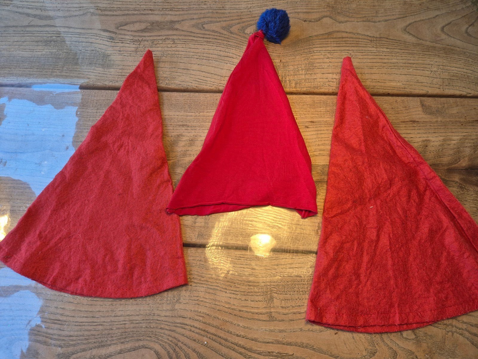 Rode puntmutsen set van 3 kabouter mutsen mutsjes, Ophalen of Verzenden, Gebruikt, Jongen of Meisje