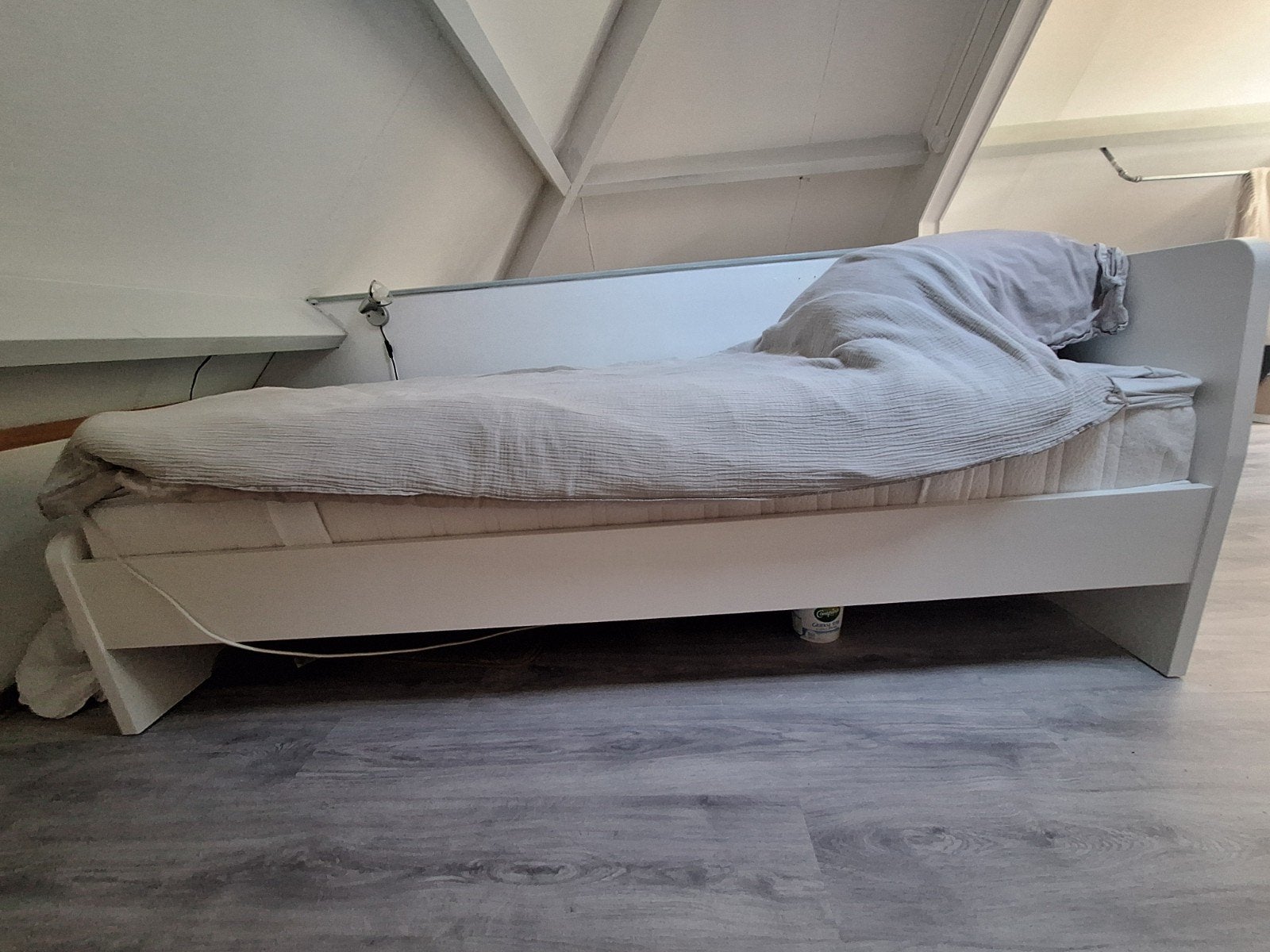 Wit eenpersoonsbed met zeer goede lattenbodem, Ophalen, Overige materialen, 90 cm, Eenpersoons
