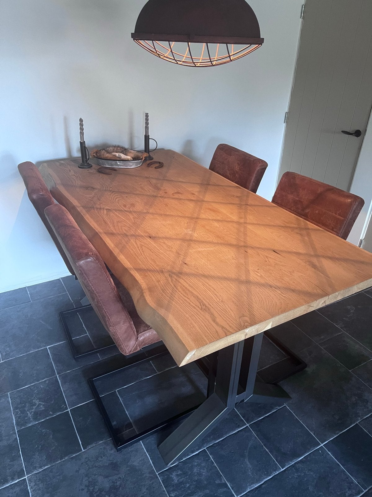 Eikenhouten bartafel met stalen onderstel en 4 barkrukken, Ophalen, Gebruikt, Eikenhout, 50 tot 100 cm
