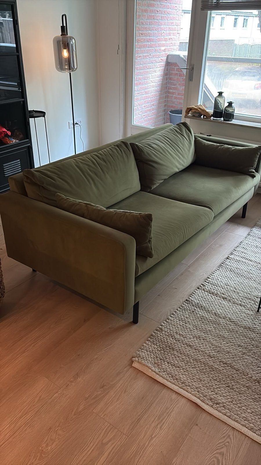 NOUS Living Adam 3-zitsbank in kaki fluweel, Huis en Inrichting, Ophalen, Driepersoons, 75 tot 100 cm, Zo goed als nieuw