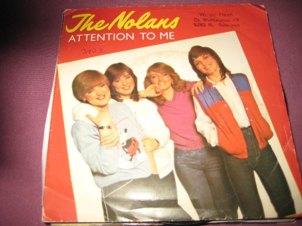 THe Nolans: Attention to me, Ophalen of Verzenden, Zo goed als nieuw, Pop, Single