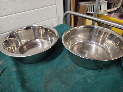 stalen voer/ drinkbakken nog 1 over, Ophalen of Verzenden, 'T Olde Gre-j, Info@toldegrej.nl, Endepoelstraat 20f Didam