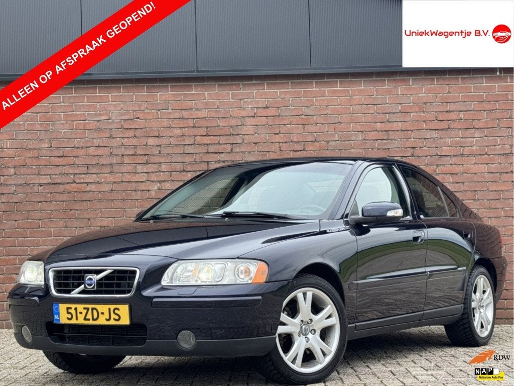 Volvo S60 2.5T DRIVERS EDITION | NL-AUTO! | LEER | TREKHAAK!, Auto's, Volvo, Bedrijf, Te koop, S60, ABS, Airbags, Airconditioning