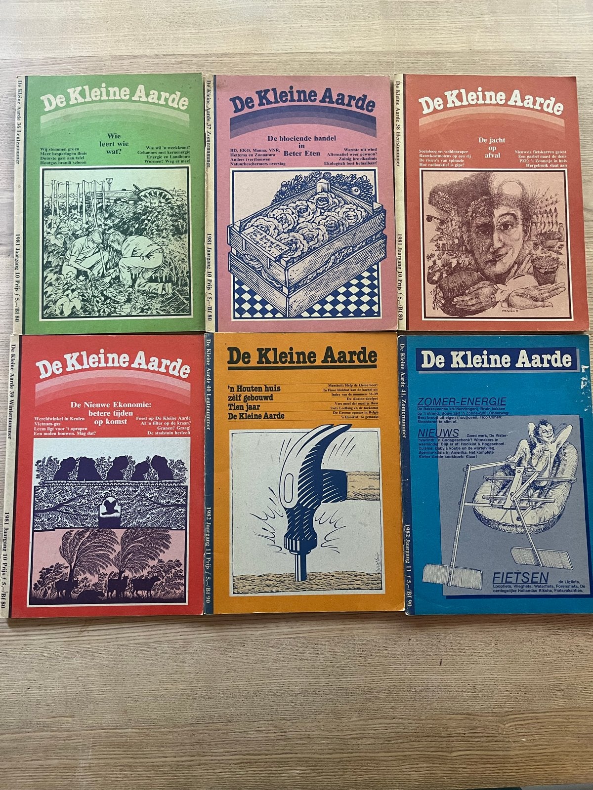 De Kleine Aarde tijdschriften - 12 stuks diverse jaargangen, Boeken, Ophalen of Verzenden, Gelezen, Overige typen