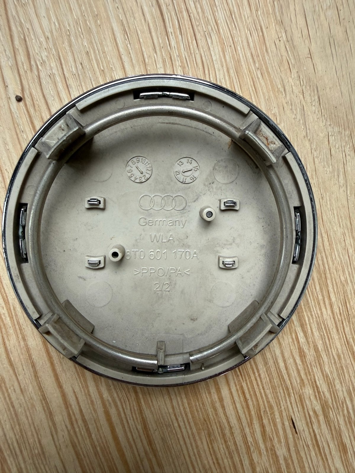 Set van 4 originele Audi naafdoppen - 8T0 601 170A, Auto diversen, Ophalen of Verzenden, Gebruikt