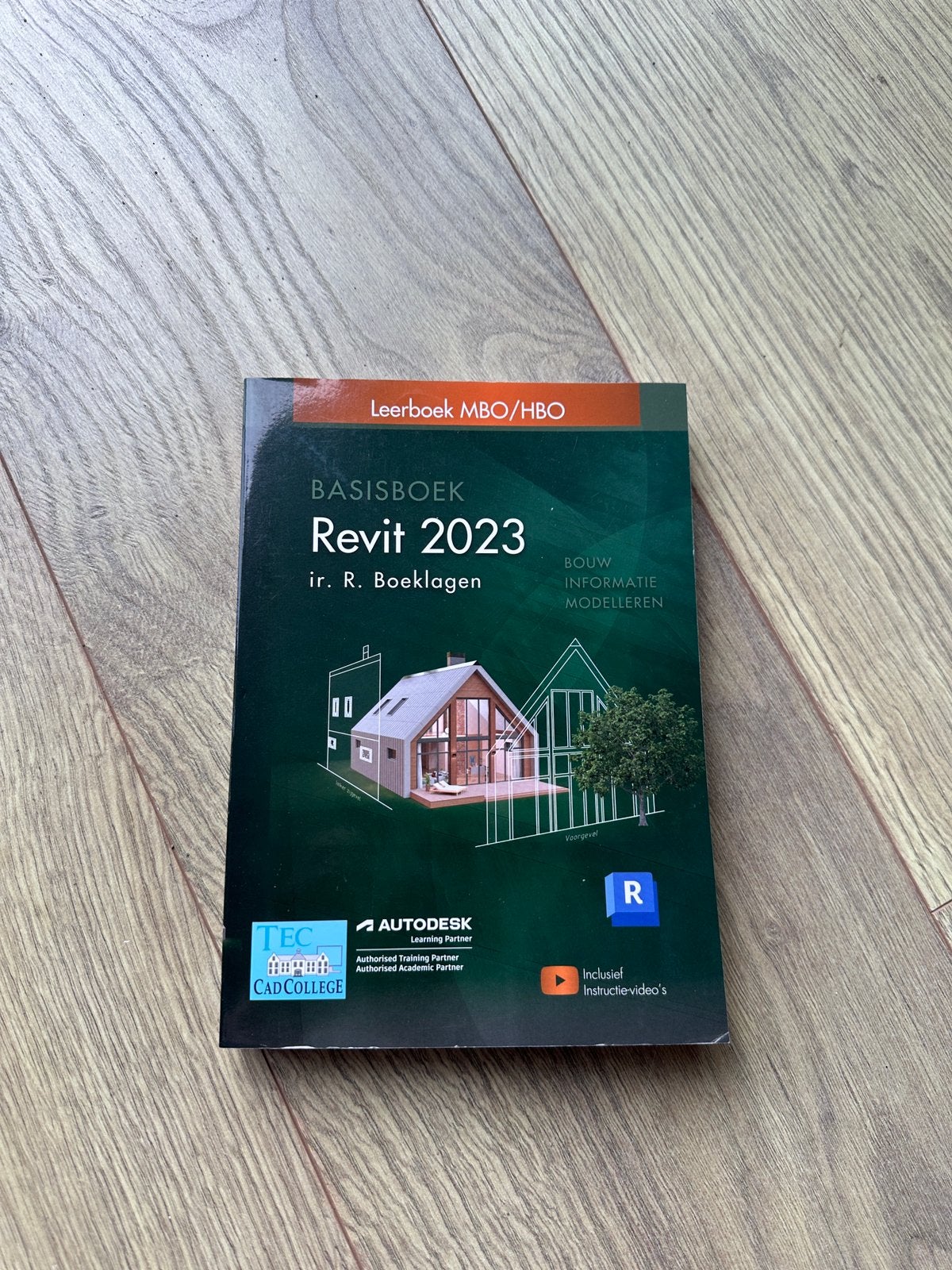 Basisboek MBO/ HBO Revit 2023, Boeken, Ophalen of Verzenden, Beta, Nieuw, HBO