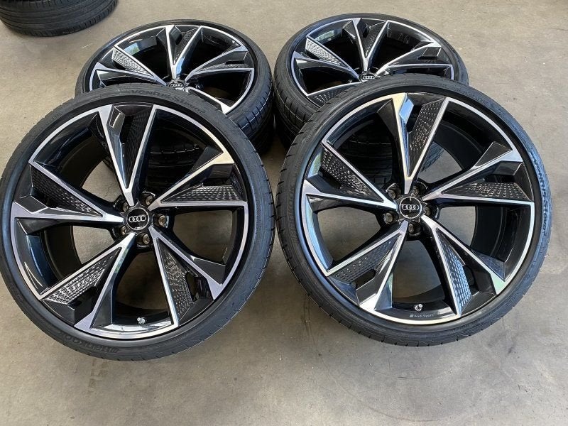 22 inch originele Audi Sport velgen  zomerbanden Audi RS6 RS