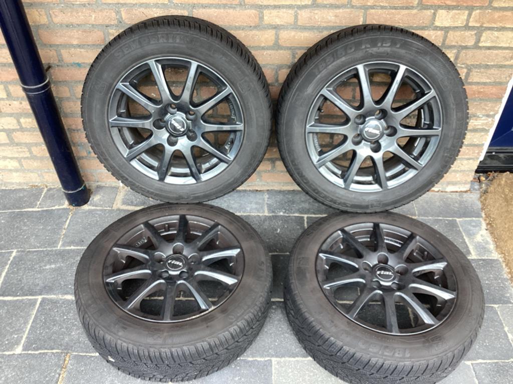 Set van 4 gebruikte 15 inch winterbanden met velgen, Auto-onderdelen, Banden en Velgen, Ophalen, Gebruikt, 15 inch, Banden en Velgen