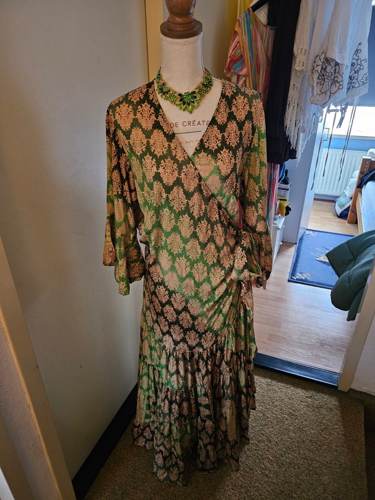 Prachtige Nieuwe Groene Wikkeljurk 40/46 incl.verz €65,-, Verzenden, Maat 46/48 (XL) of groter, Nieuw, Oranje